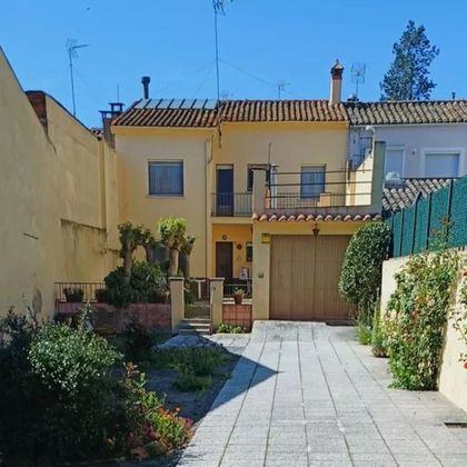 Foto 1 de Casa en venda a Riudarenes de 6 habitacions amb terrassa i garatge