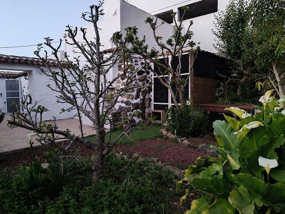 Foto 1 de Casa rural en venda a calle Diseminado la Montañeta de 2 habitacions amb piscina i jardí