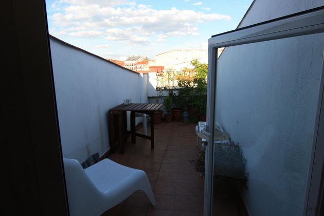Foto 1 de Àtic en venda a Palacio de 1 habitació amb terrassa i aire acondicionat
