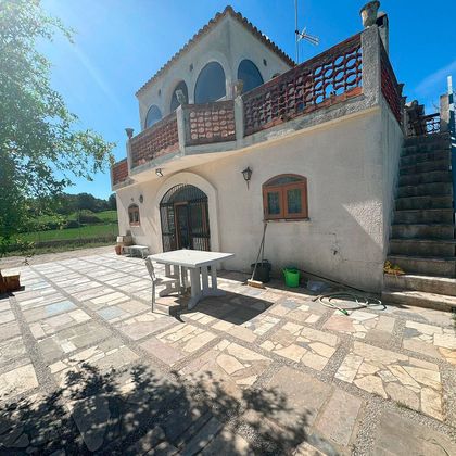 Foto 1 de Casa rural en venda a Sant Joan de 4 habitacions amb terrassa i piscina