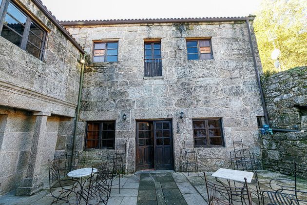 Foto 2 de Casa en venda a Fornelos de Montes de 8 habitacions amb terrassa i piscina