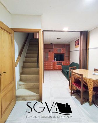 Foto 1 de Venta de casa en Novelda de 3 habitaciones con terraza