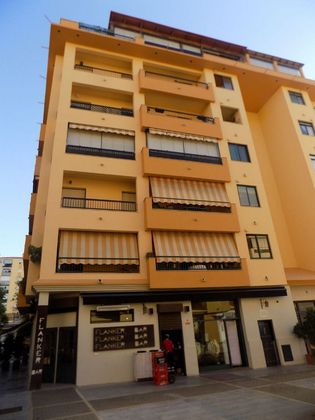 Foto 2 de Venta de piso en San Pedro de Alcántara pueblo de 2 habitaciones con garaje y balcón