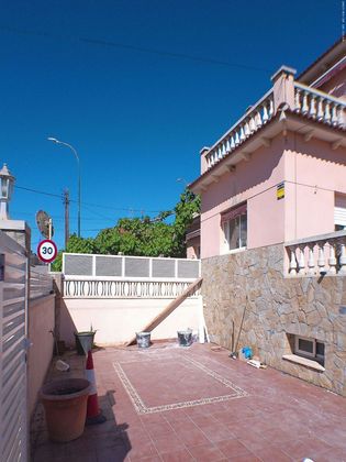 Foto 2 de Casa adossada en venda a Creixell de 3 habitacions amb terrassa i garatge