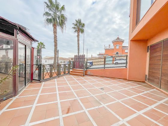 Foto 1 de Local en venta en Viña Málaga con terraza