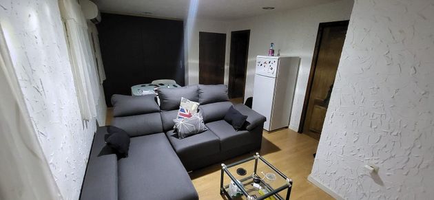 Foto 1 de Alquiler de piso en calle La Rosa de 1 habitación con muebles y aire acondicionado