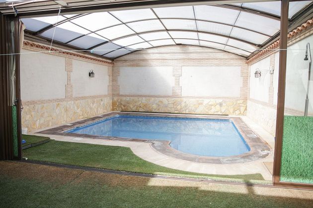 Foto 2 de Xalet en venda a Torrijos de 4 habitacions amb piscina i garatge