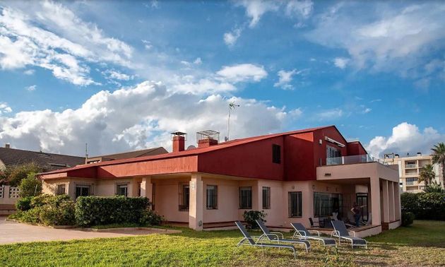Foto 1 de Xalet en venda a Torrelamata - La Mata de 7 habitacions amb terrassa i piscina