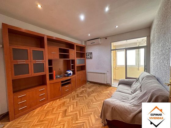 Foto 1 de Venta de piso en calle De Manuela Sancho de 3 habitaciones con garaje y aire acondicionado