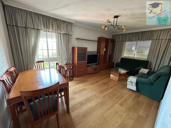 Foto 2 de Alquiler de piso en Vistabella de 3 habitaciones con terraza y muebles