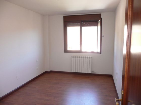 Foto 2 de Pis en venda a calle Calvario de 2 habitacions amb garatge i balcó