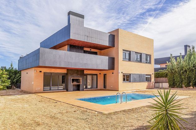 Foto 2 de Casa en venda a calle Botxí de 5 habitacions amb terrassa i piscina