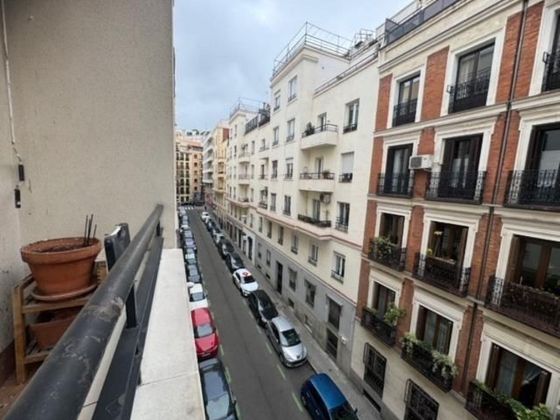 Foto 1 de Piso en venta en Goya de 3 habitaciones con terraza y balcón