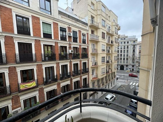 Foto 2 de Pis en venda a Goya de 3 habitacions amb terrassa i balcó