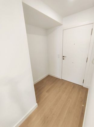 Foto 2 de Venta de piso en calle De Zaragoza de 3 habitaciones con garaje y calefacción