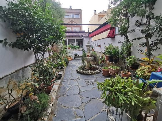 Foto 1 de Casa en venda a Gràcia de 5 habitacions amb terrassa i garatge