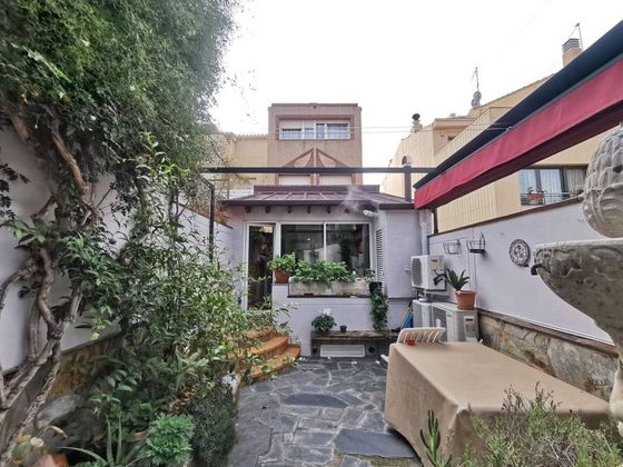 Foto 2 de Casa en venda a Gràcia de 5 habitacions amb terrassa i garatge