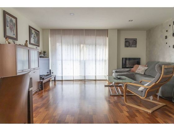 Foto 2 de Dúplex en venta en Castellarnau - Can Llong de 3 habitaciones con terraza y piscina