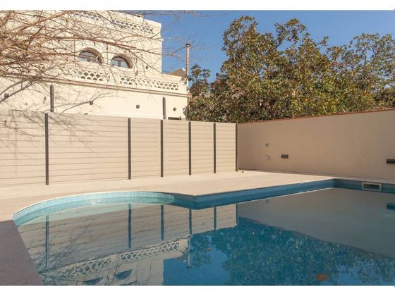 Foto 1 de Casa en venda a Centre - Sabadell de 4 habitacions amb terrassa i piscina