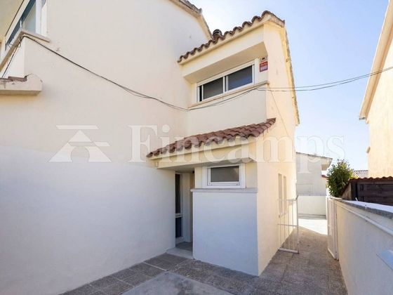 Foto 2 de Casa en venda a Centre - Castellar del Vallès de 4 habitacions amb terrassa i jardí