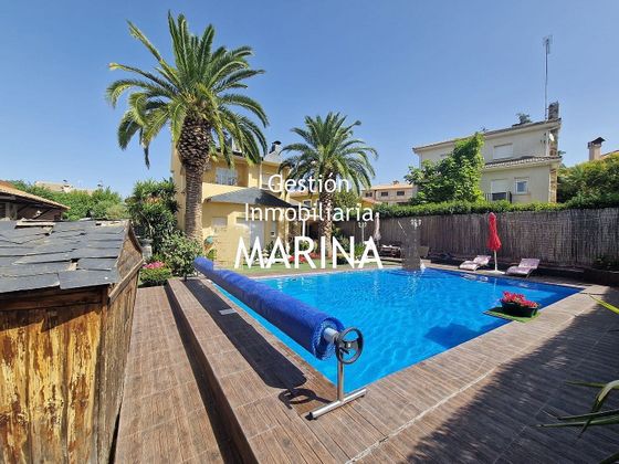 Foto 2 de Xalet en venda a Carranque de 6 habitacions amb terrassa i piscina