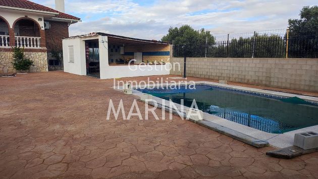 Foto 2 de Xalet en venda a Viso de San Juan (El) de 6 habitacions amb piscina i garatge