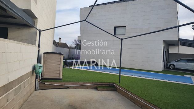 Foto 1 de Casa en venda a Carranque de 4 habitacions amb terrassa i piscina