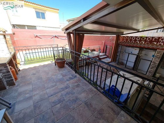 Foto 1 de Casa en venda a Numancia de la Sagra de 4 habitacions amb terrassa i piscina