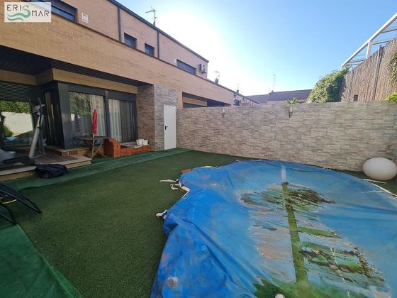 Foto 1 de Casa en venda a Yuncos de 4 habitacions amb terrassa i piscina