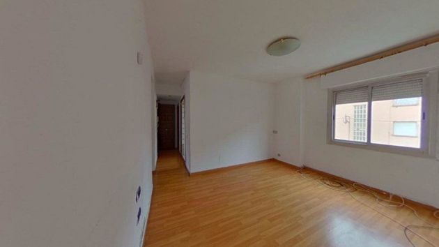 Foto 1 de Venta de piso en Centre - Sant Boi de Llobregat de 2 habitaciones y 58 m²