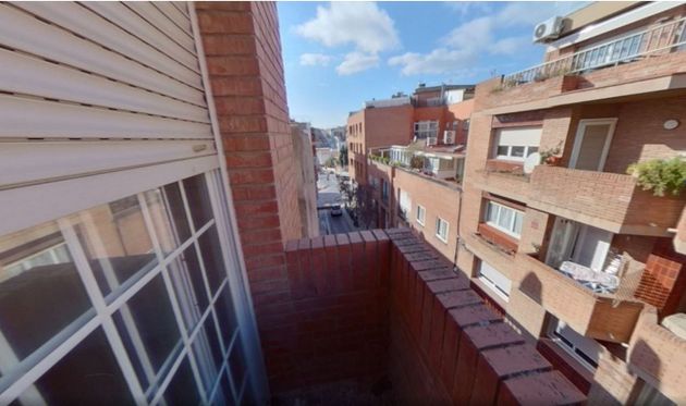 Foto 1 de Pis en venda a Vallcarca i els Penitents de 4 habitacions amb balcó i calefacció