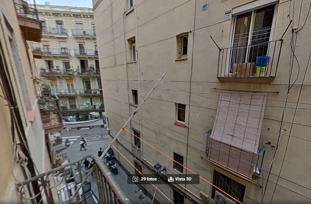 Foto 2 de Venta de piso en El Raval de 4 habitaciones con balcón