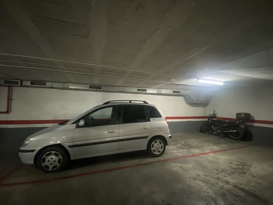 Foto 1 de Garatge en venda a El Camp de l'Arpa del Clot de 24 m²