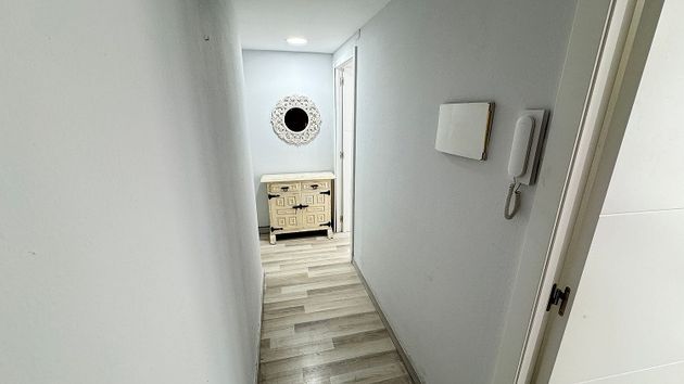 Foto 2 de Piso en alquiler en Arteixo de 3 habitaciones con muebles y ascensor