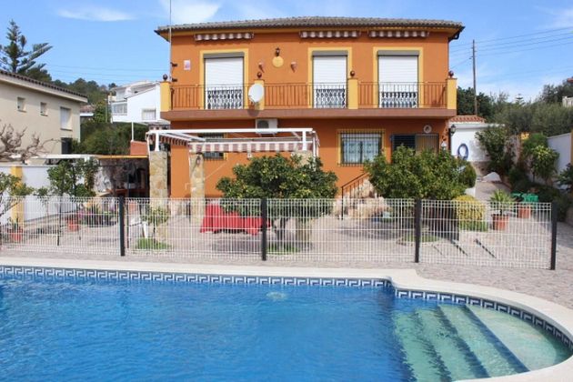 Foto 1 de Chalet en venta en Vespella de Gaià de 7 habitaciones con terraza y piscina