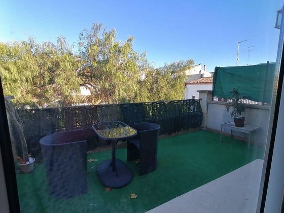 Foto 1 de Casa adosada en venta en Bonastre de 3 habitaciones con terraza y piscina