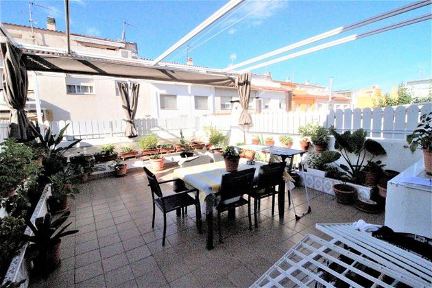 Foto 1 de Casa en venda a Centre - Torredembarra de 4 habitacions amb terrassa i jardí