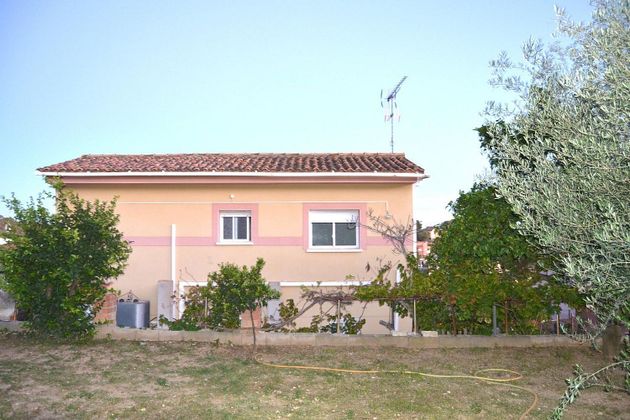 Foto 1 de Chalet en venta en Castellet i la Gornal de 7 habitaciones con terraza y piscina