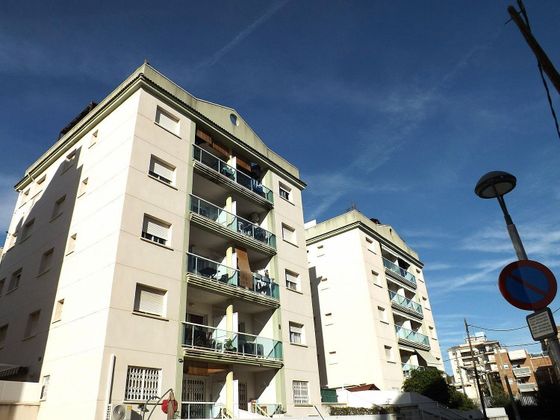 Foto 2 de Venta de piso en calle D'antoni Almazor de 3 habitaciones con terraza y piscina