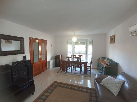 Foto 2 de Casa en venta en Navalagamella de 3 habitaciones con terraza y aire acondicionado