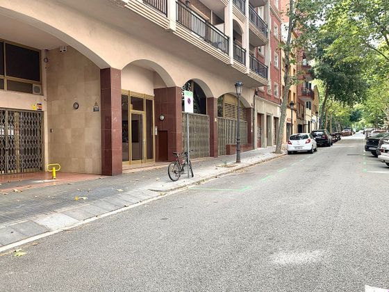 Foto 2 de Local en venda a calle De Bordeus de 276 m²