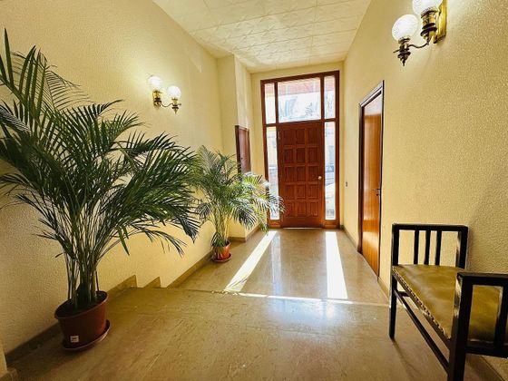 Foto 2 de Venta de casa en calle Tenerife de 5 habitaciones con terraza