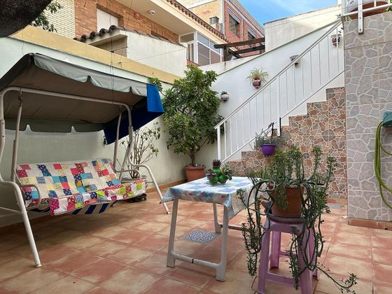 Foto 1 de Casa adossada en venda a calle Valletes de 4 habitacions amb terrassa i jardí
