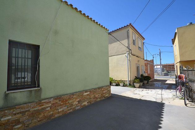 Foto 2 de Casa en venta en avenida Catalunya de 3 habitaciones con aire acondicionado