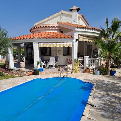 Foto 2 de Xalet en venda a Perelló, el (Tar) de 3 habitacions amb terrassa i piscina