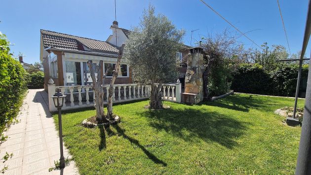 Foto 1 de Casa en venda a La Paloma - Asfain de 4 habitacions amb garatge i jardí