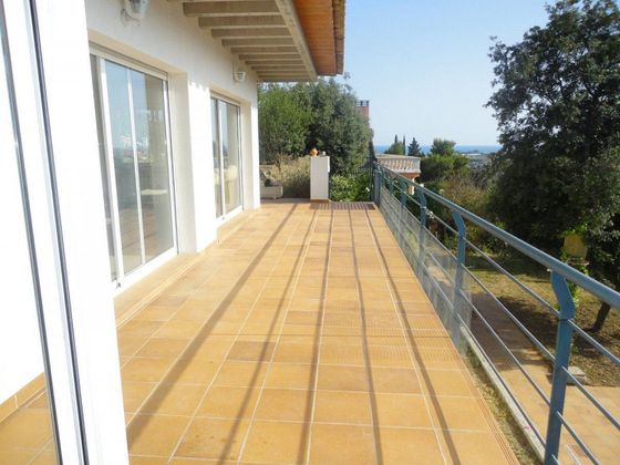 Foto 2 de Casa en venda a Santa Susanna de 4 habitacions amb terrassa i piscina