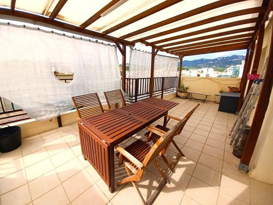 Foto 2 de Àtic en venda a Calella de 3 habitacions amb terrassa i aire acondicionat