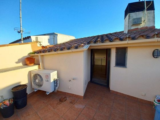 Foto 1 de Dúplex en venda a Centre - Pineda de Mar de 2 habitacions amb terrassa i aire acondicionat