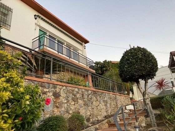 Foto 2 de Xalet en lloguer a Santa Susanna de 3 habitacions amb terrassa i piscina